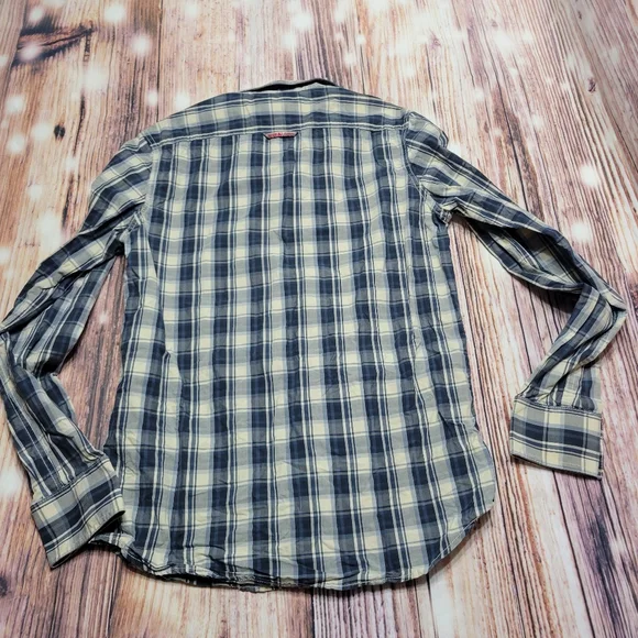 SuperDry Button-up - Picture 6 of 6